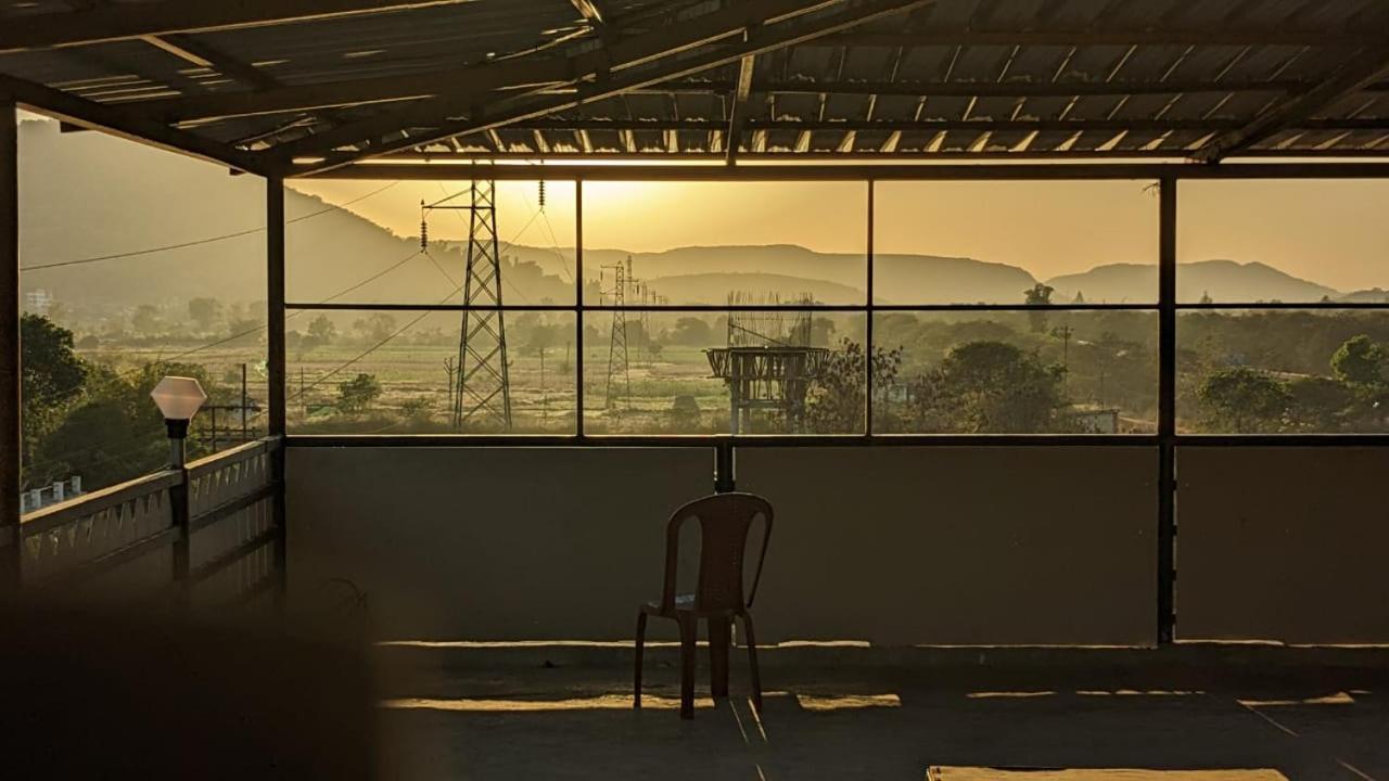 Blue Bell Homestay Lonavala Extérieur photo