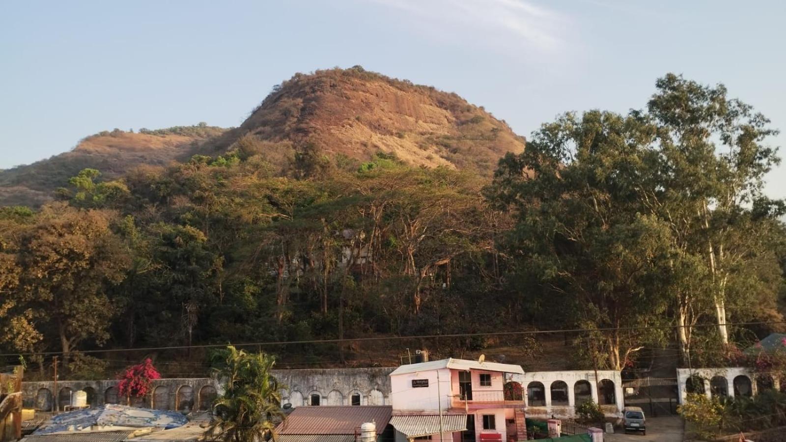Blue Bell Homestay Lonavala Extérieur photo