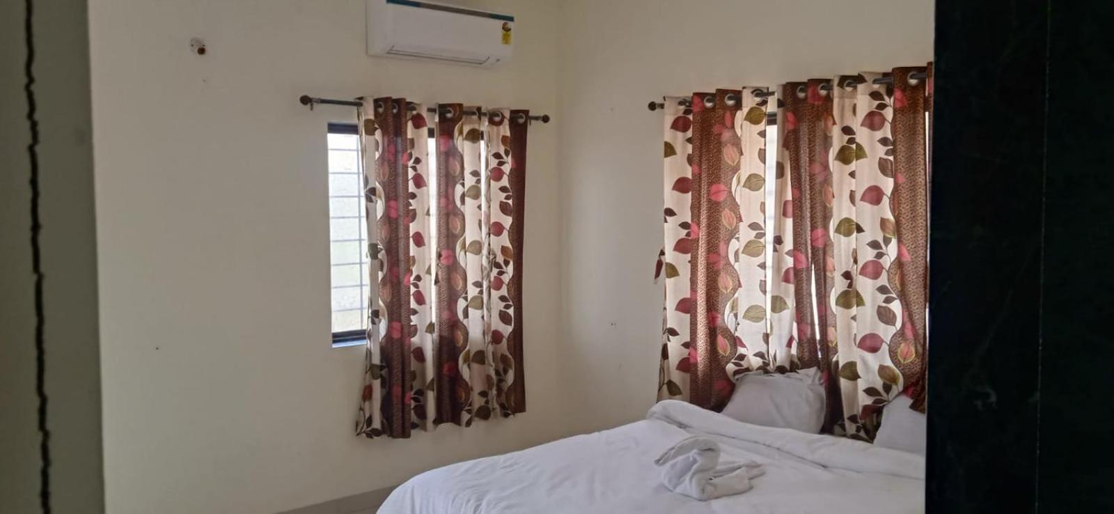 Blue Bell Homestay Lonavala Extérieur photo