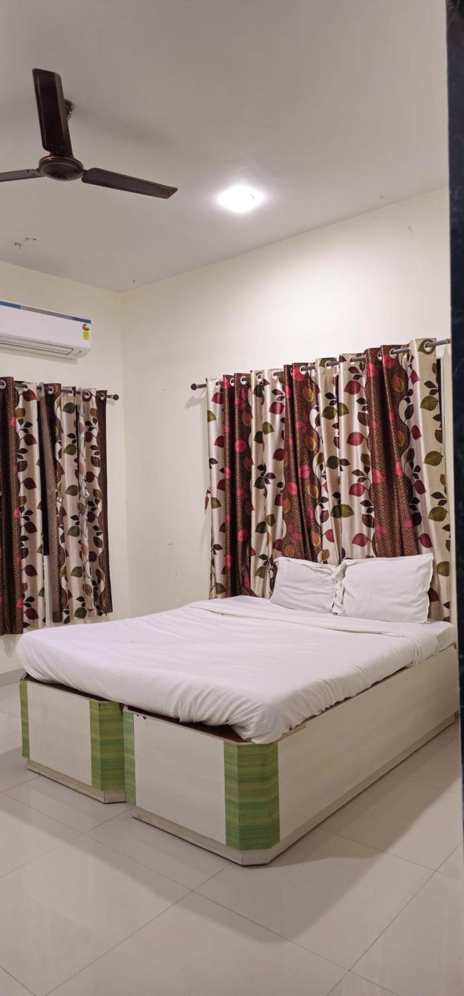 Blue Bell Homestay Lonavala Extérieur photo